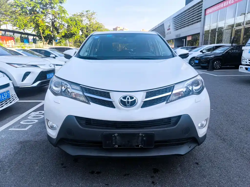 Toyota RAV4 2015 2.5L AT Elite