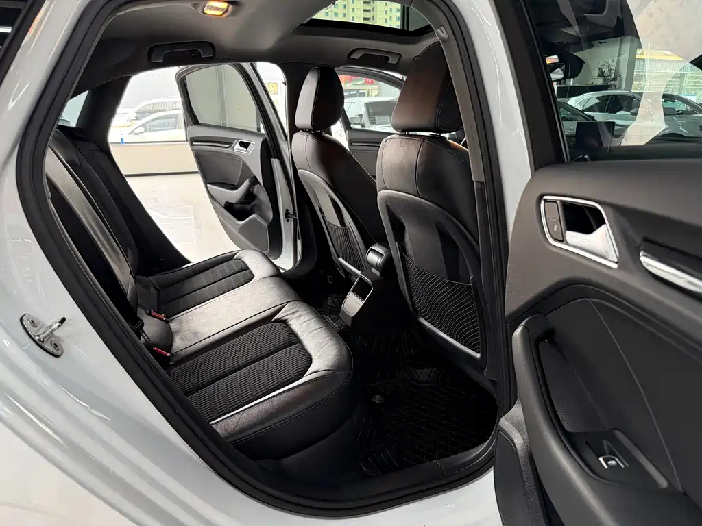 Audi A3 — миниатюра 10