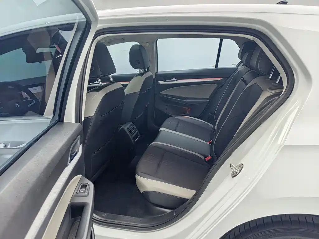 Volkswagen Golf — миниатюра 7