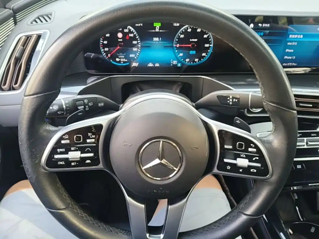 Mercedes-Benz EQC — миниатюра 11