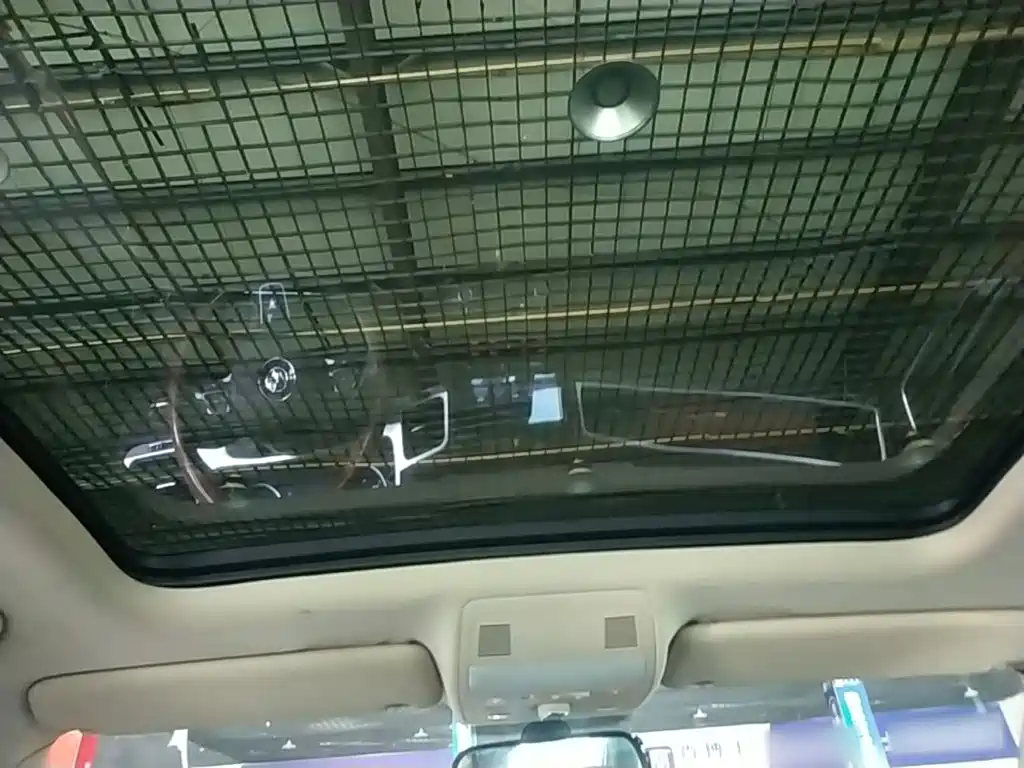 Volkswagen Touareg — миниатюра 18