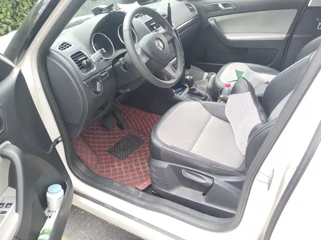 Skoda Yeti — миниатюра 14
