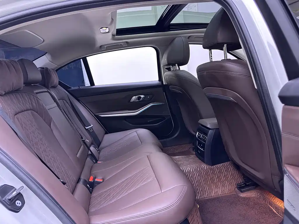 BMW 3 Series — миниатюра 13