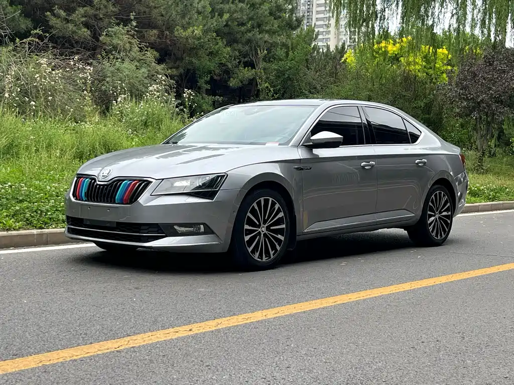 Купить Skoda Superb