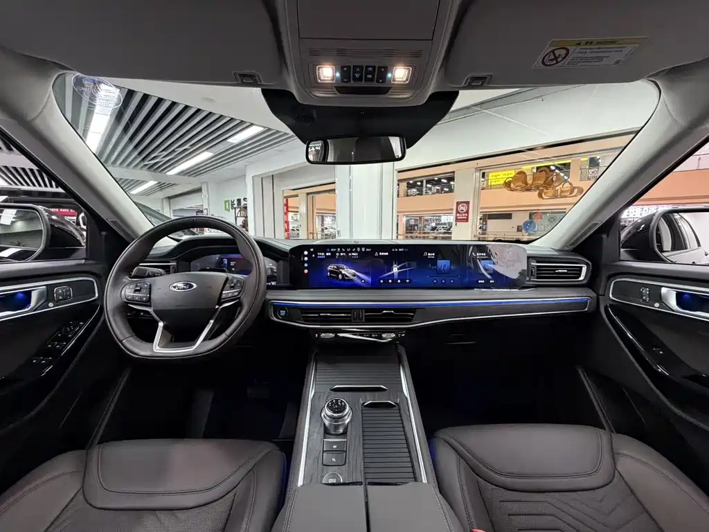 Ford Explorer — миниатюра 6