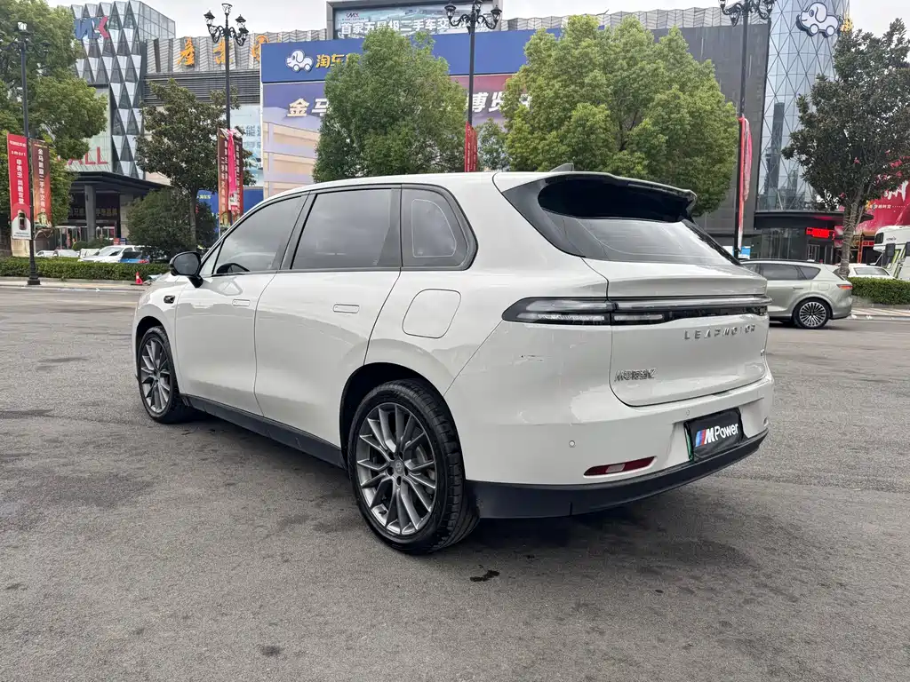 Leapmotor Leapmotor C10 — миниатюра 8
