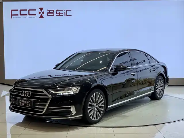 AUDI  A8