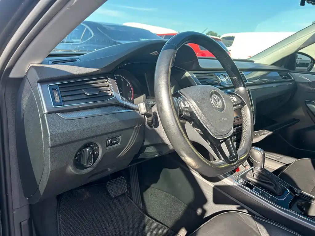 Volkswagen Passat — миниатюра 10