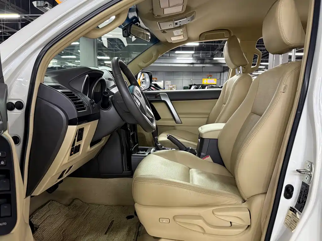 Toyota Land Cruiser Prado 2016 4.0L GX-R