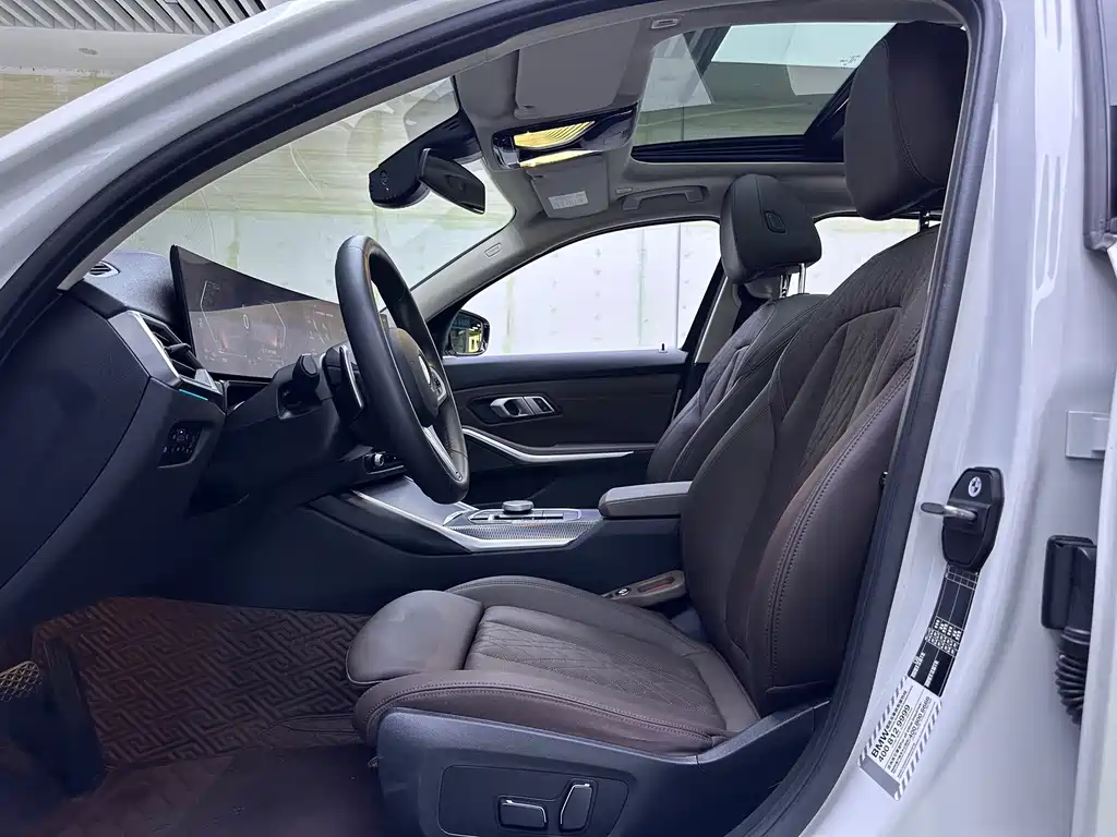 BMW 3 Series — миниатюра 8