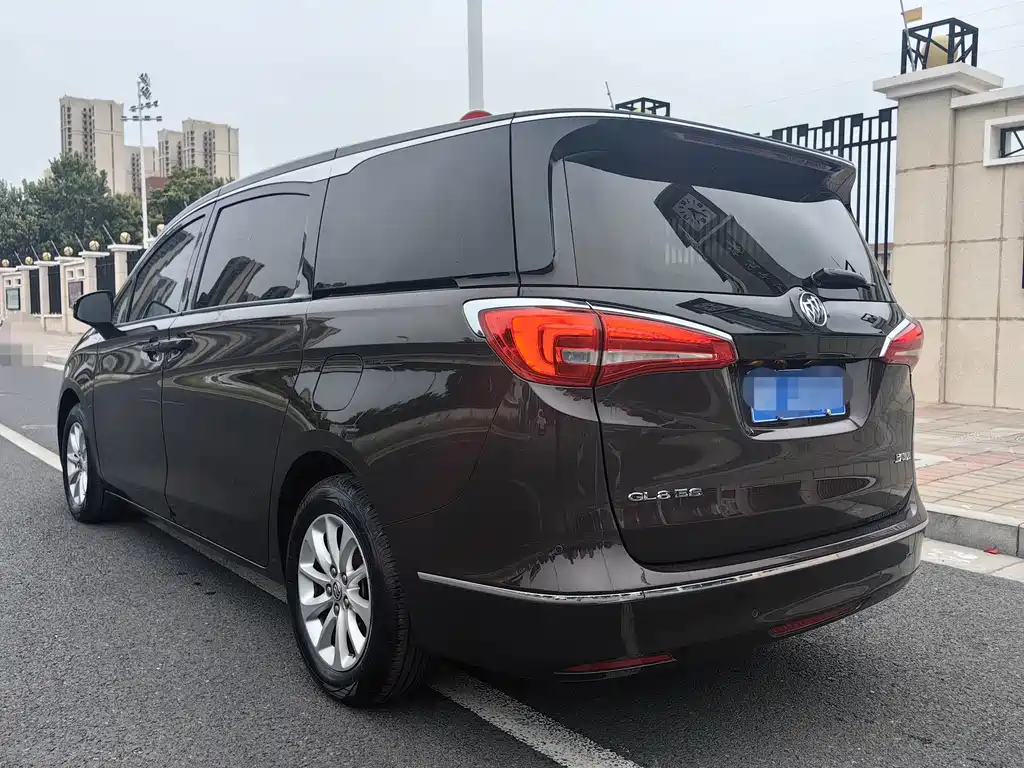 Buick GL8 — миниатюра 6