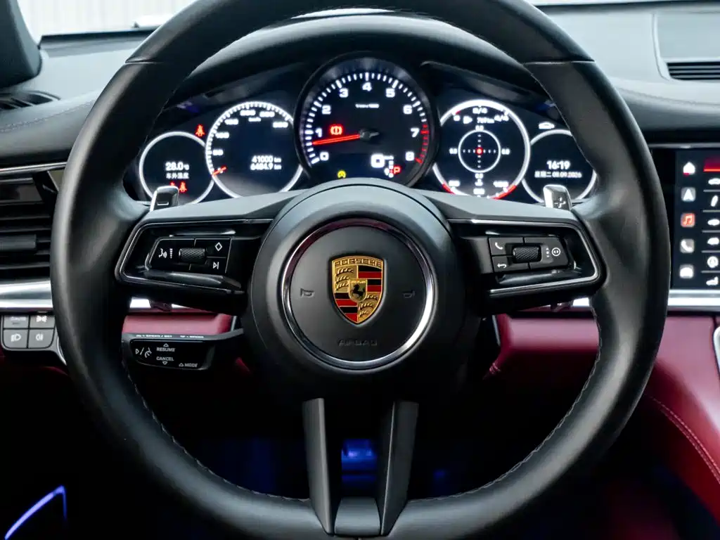 Porsche Panamera — миниатюра 16