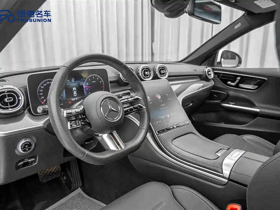 Mercedes-Benz C-Class — миниатюра 12