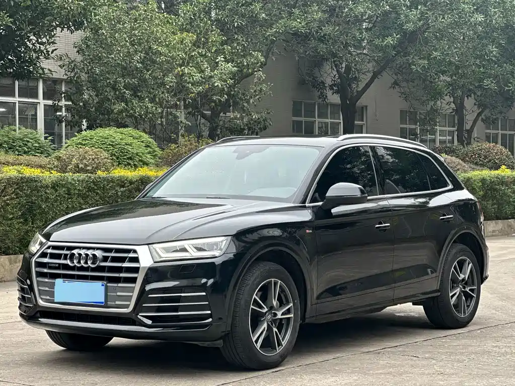 Audi Q5L — миниатюра 2