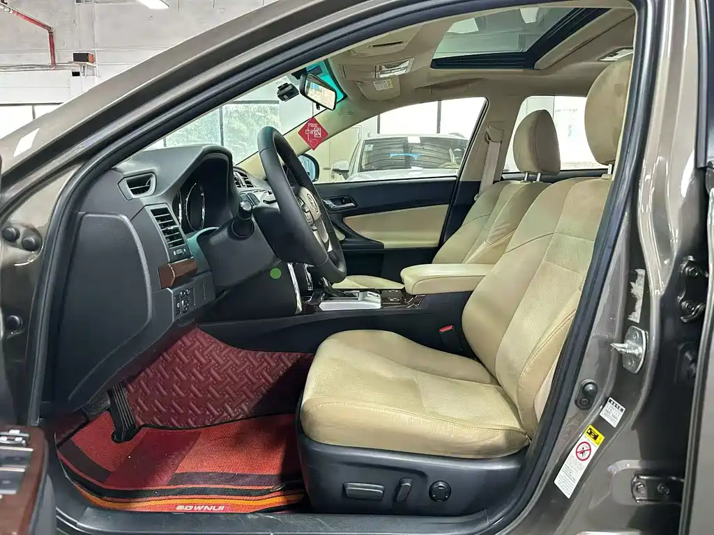 Toyota Reiz — миниатюра 3