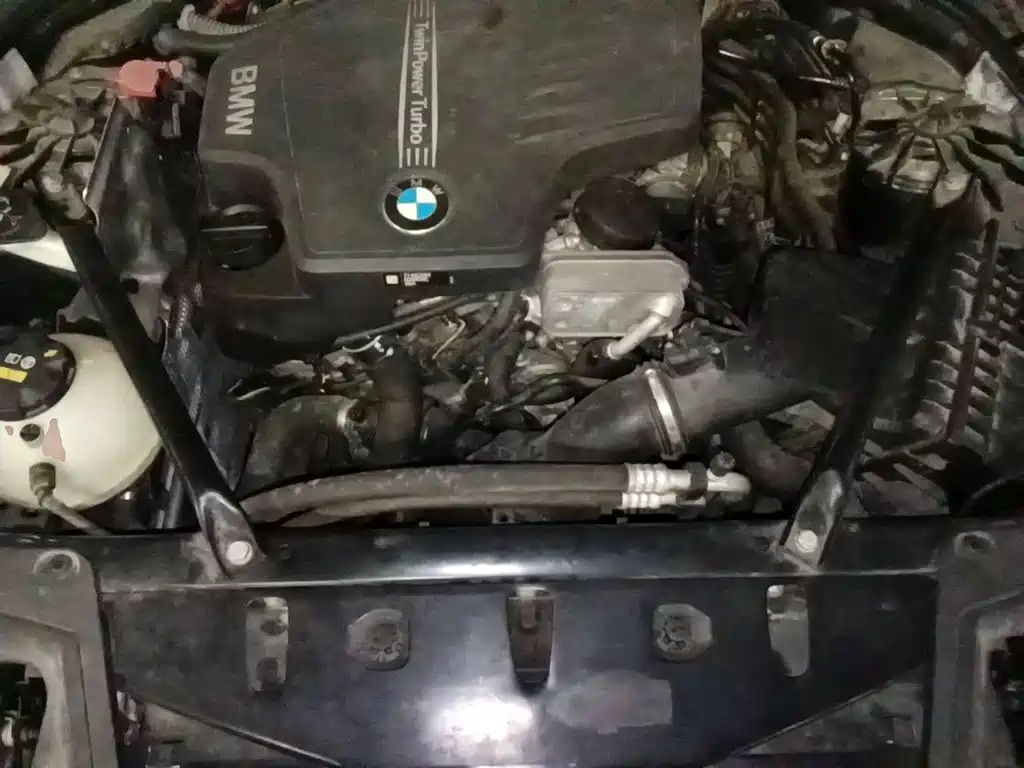 BMW 5 Series — миниатюра 11
