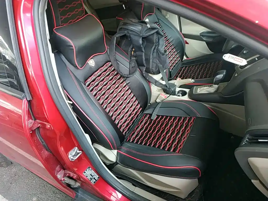 Ford Focus — миниатюра 25