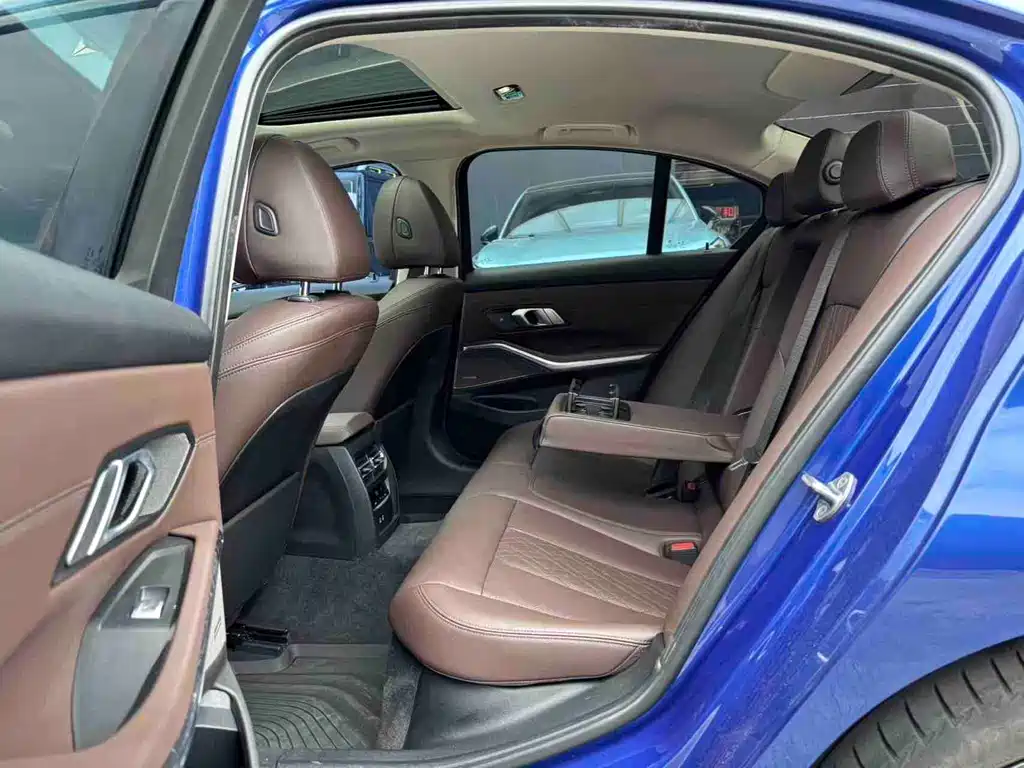 BMW 3 Series — миниатюра 4