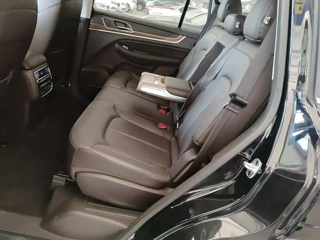 Roewe RX8 — миниатюра 17