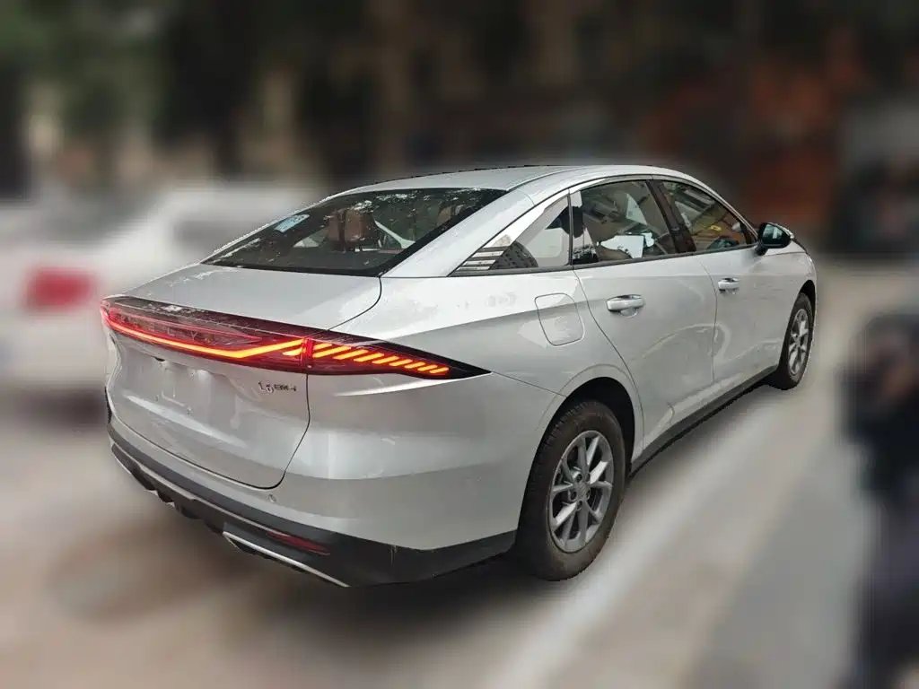 Geely Galaxy Galaxy L6 L6 2025 EM-i 60km