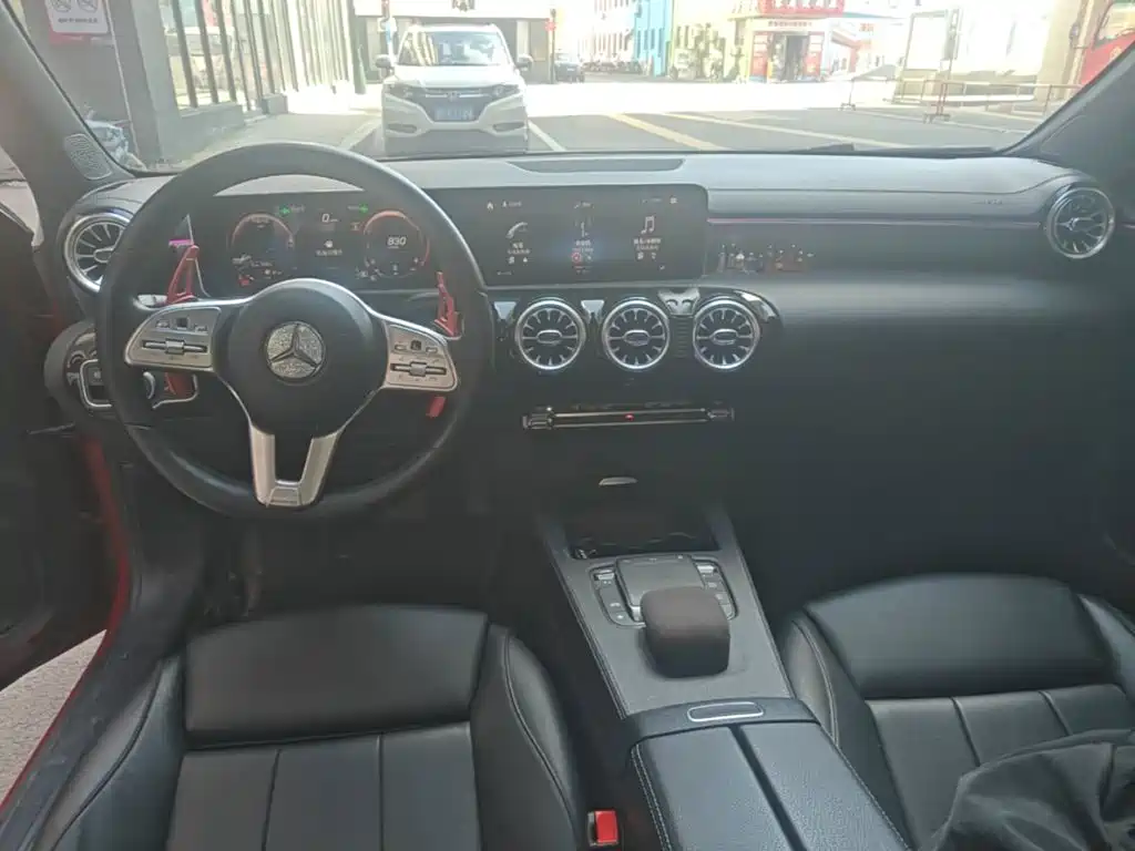 Mercedes-Benz A-Class — миниатюра 10