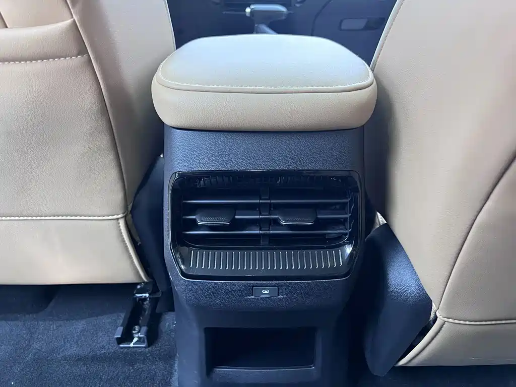 Wuling Jiachen — миниатюра 15