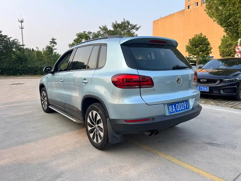 Volkswagen Tiguan — миниатюра 12