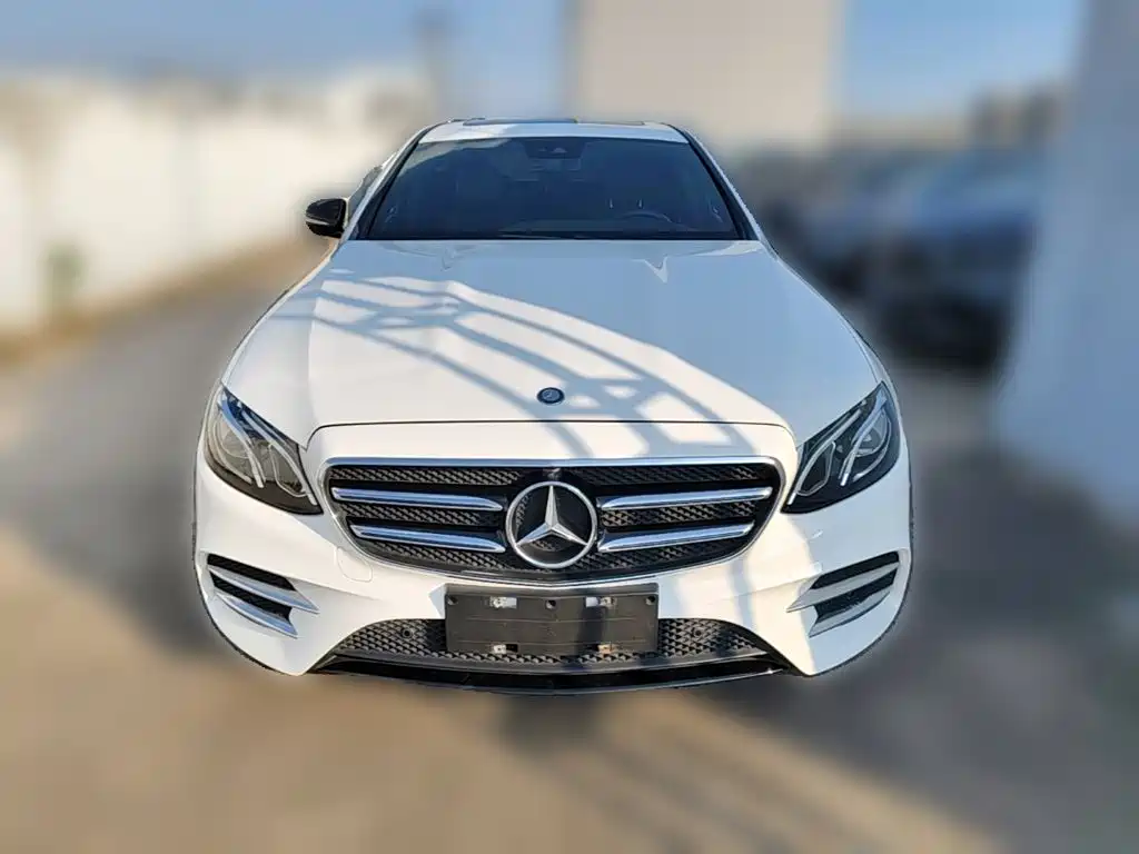 Mercedes-Benz E-Class — миниатюра 5