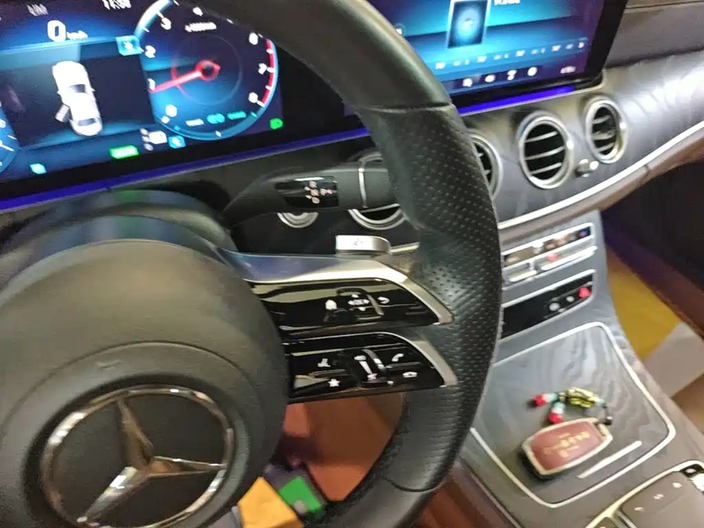 Mercedes-Benz E-Class (Import) — миниатюра 14