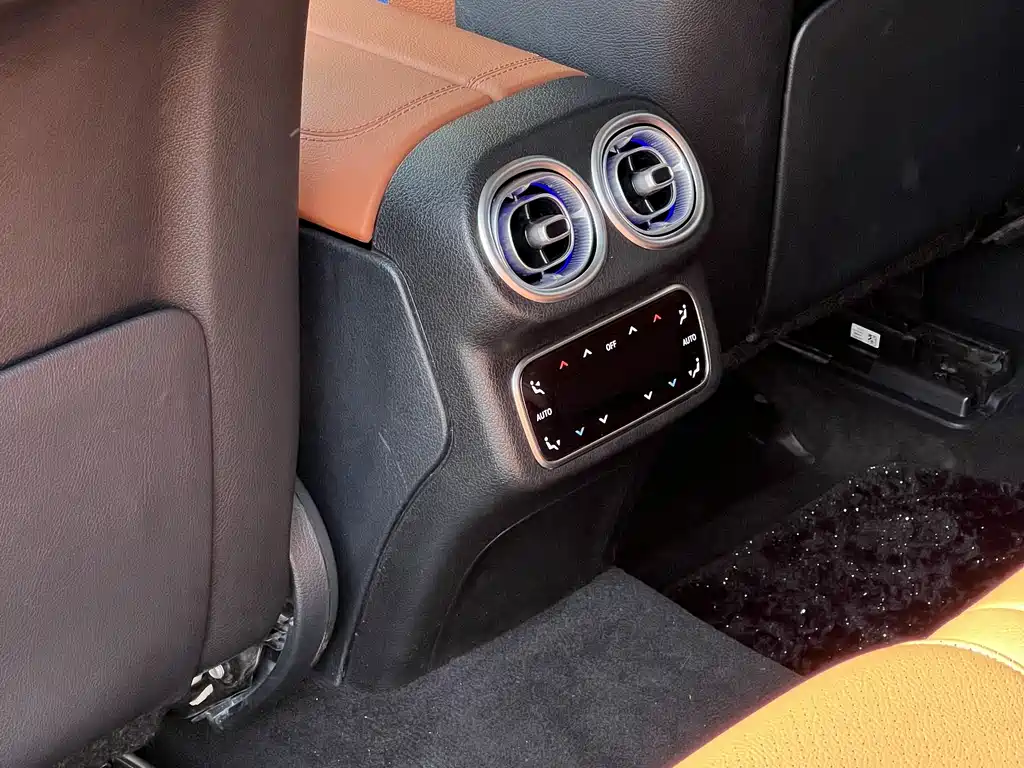 Mercedes-Benz GLC 2023 GLC 300 L 4MATIC 7 мест