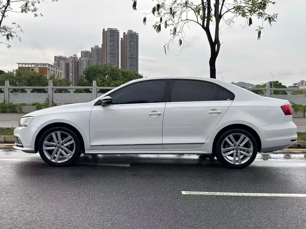 Volkswagen Sagitar 2018 280TSI DSG