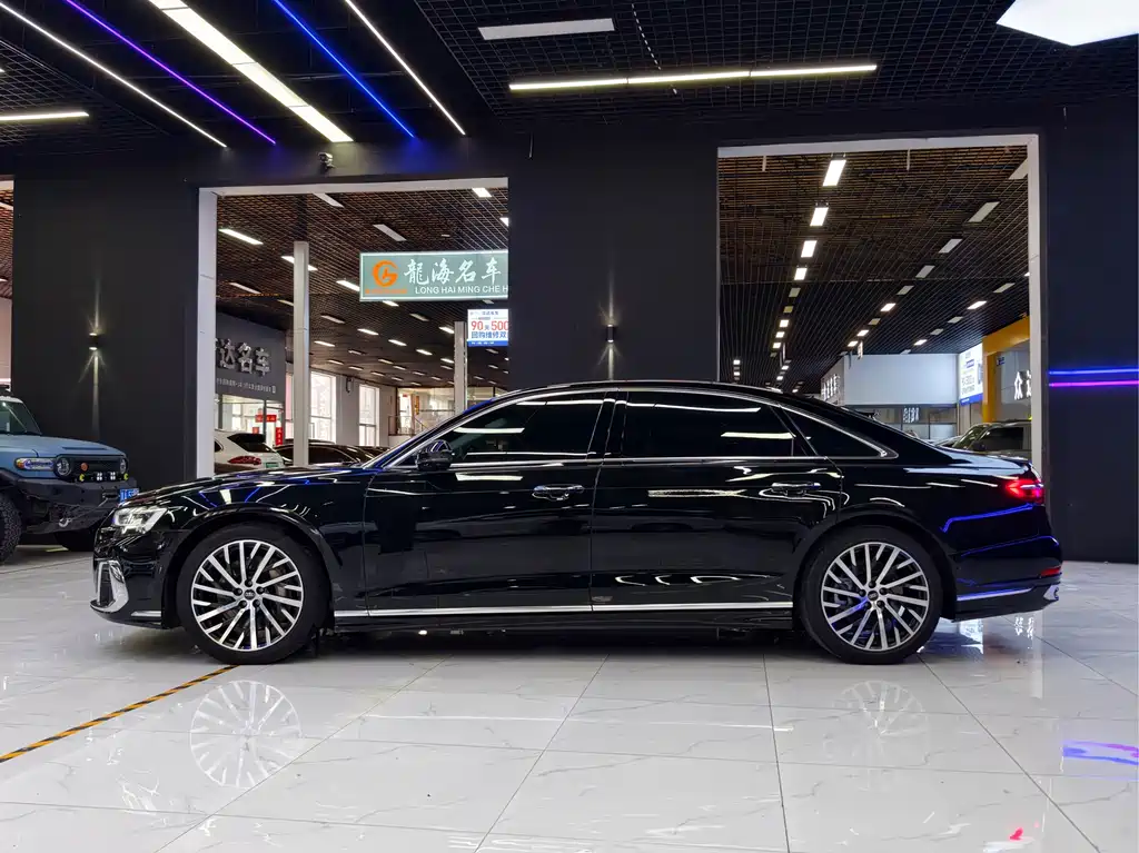 Audi A8 2023 A8L 55 TFSI quattro Flagship