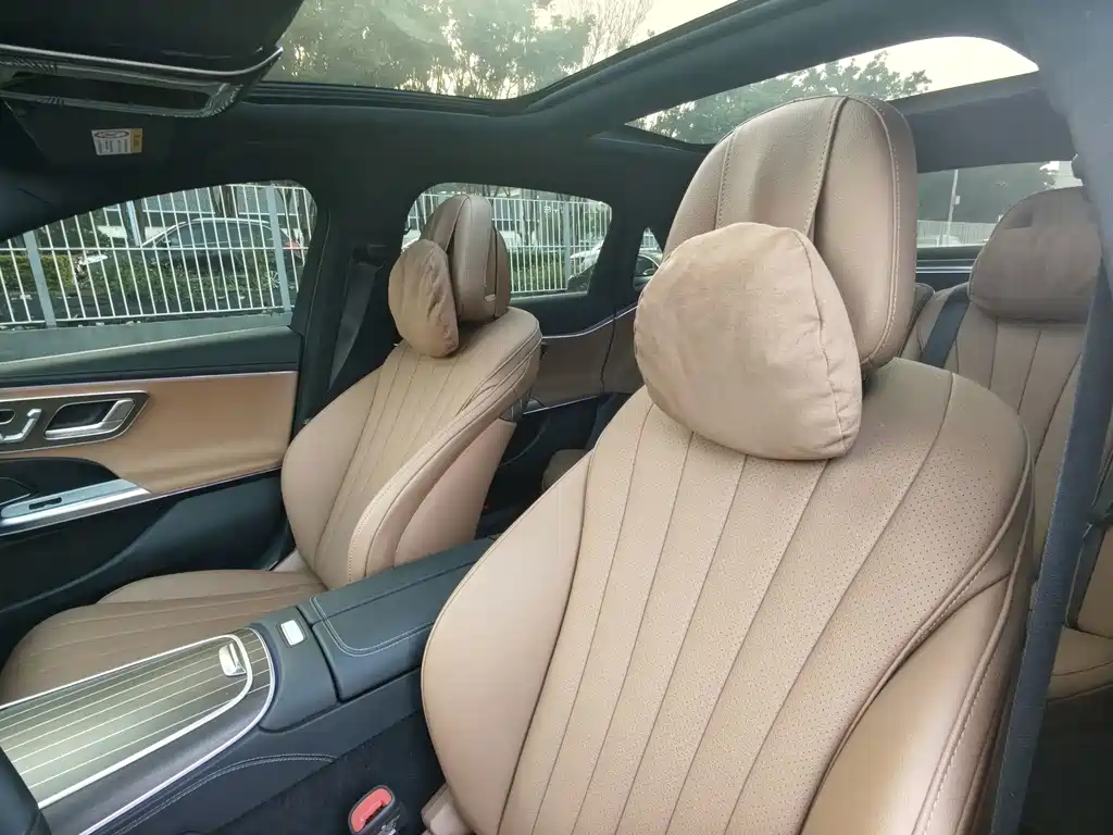 Mercedes-Benz E-Class — миниатюра 7