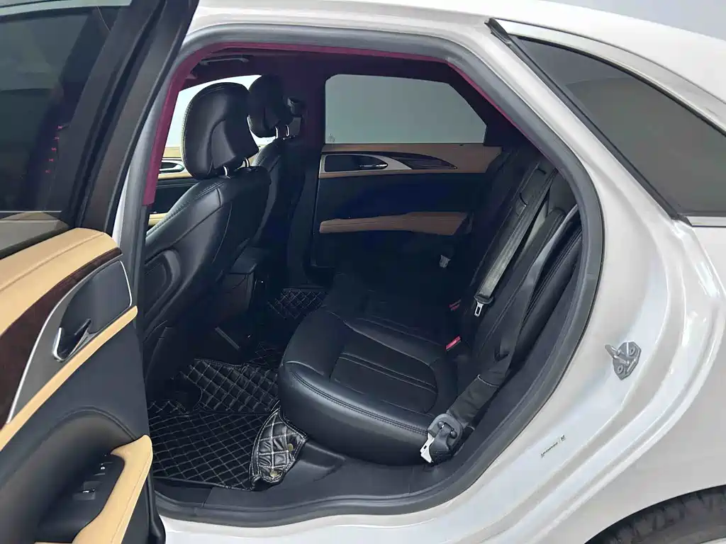 Lincoln MKZ — миниатюра 6