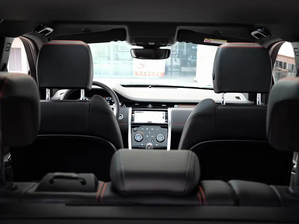 Land Rover Discovery Sport — миниатюра 28