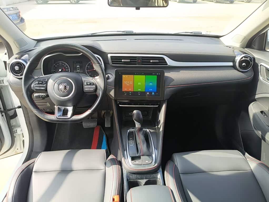 MG MG ZS 1.5 л 2022 г. Белый, пробег 42900 км