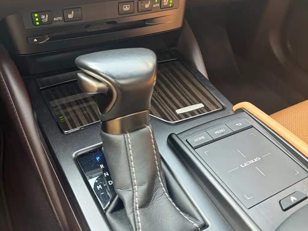 Lexus ES — миниатюра 8