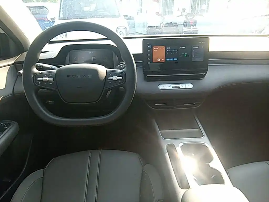 Roewe Young Wai D6 — миниатюра 11