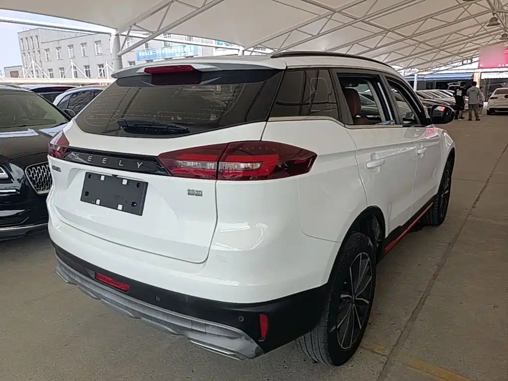 Geely Boyue — миниатюра 7