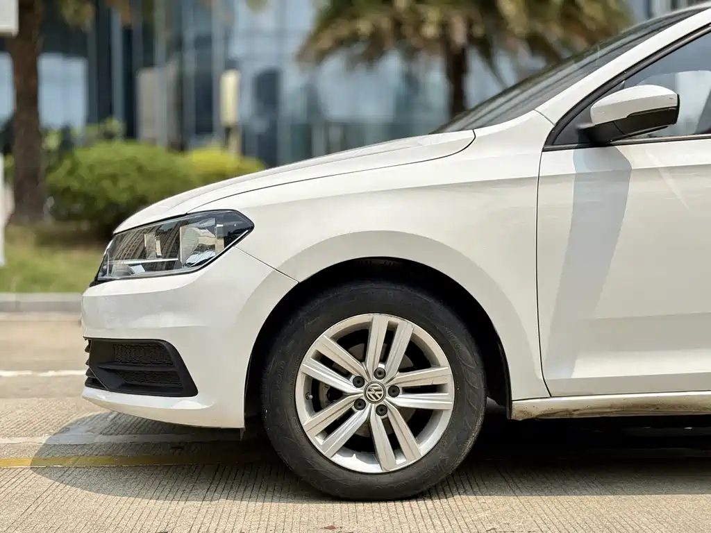 Volkswagen Santana — миниатюра 18