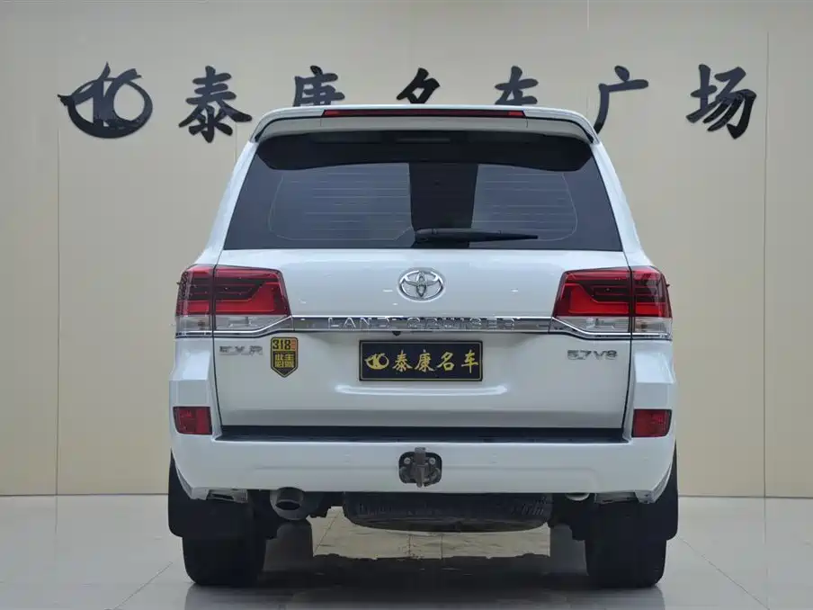 Toyota Land Cruiser 2017 5.7L AT