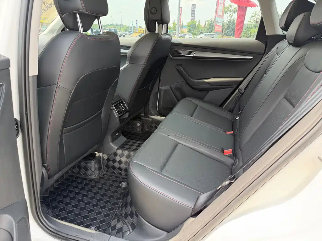 Skoda Karoq 2022 TSI280 Premium