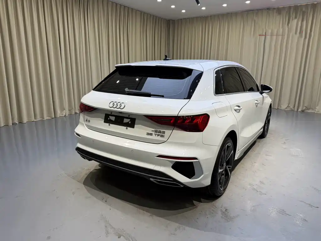 Audi A3 2023 Sportback 35 TFSI Fashion Sport