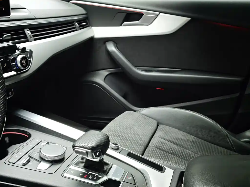 Audi A4 (Import) — миниатюра 9