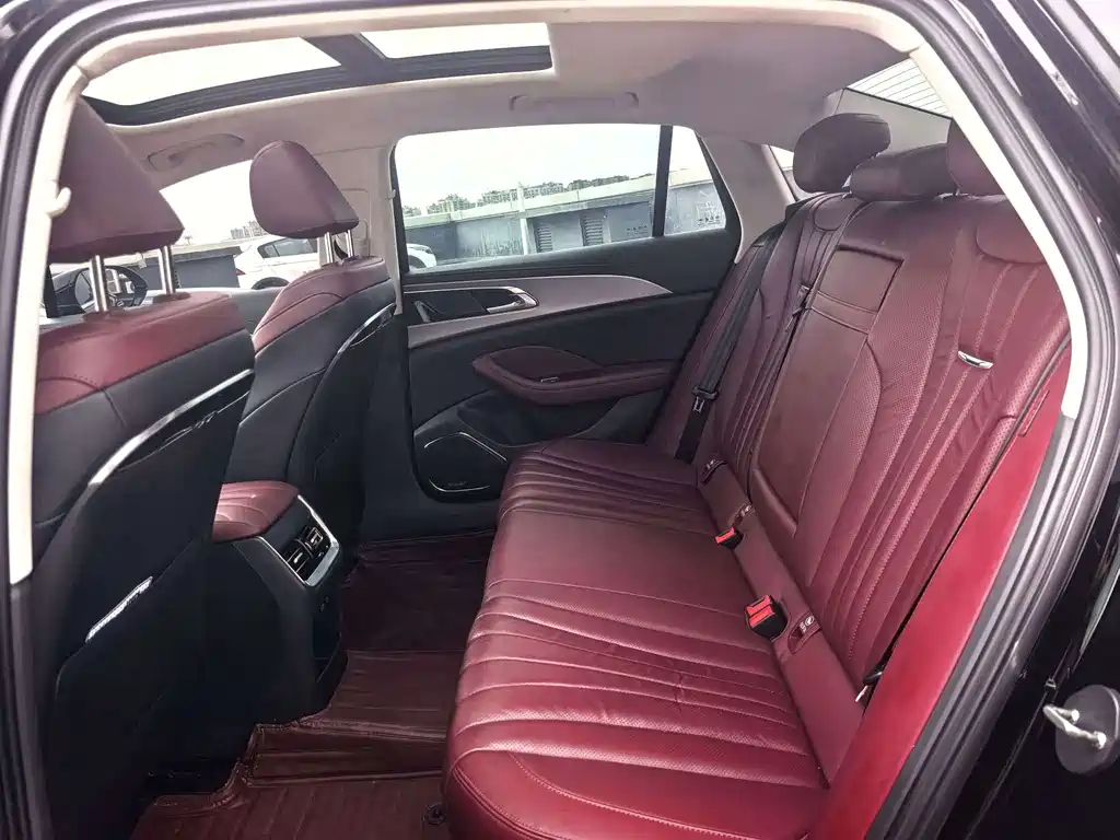 Hongqi Hongqi H5 — миниатюра 17