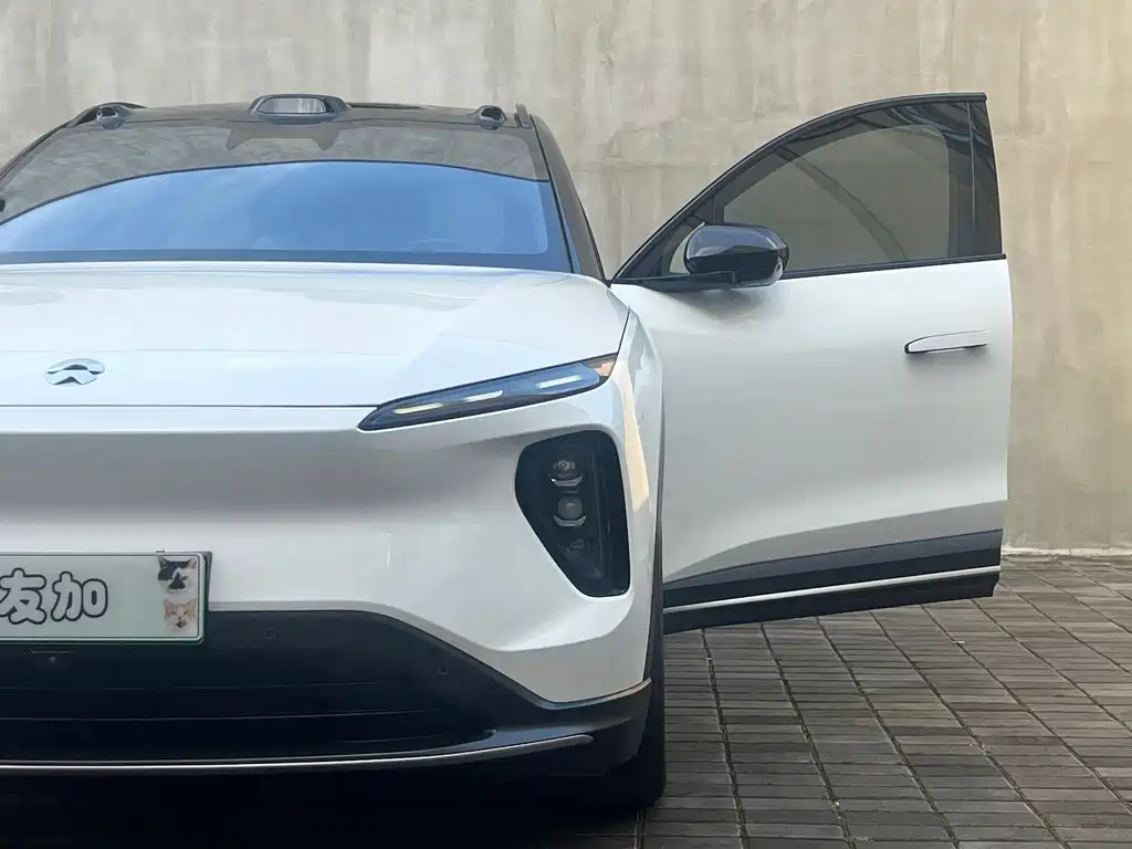 NIO ES6 — миниатюра 7