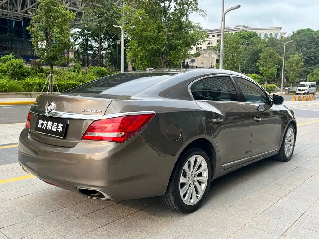 Buick LaCrosse — миниатюра 3