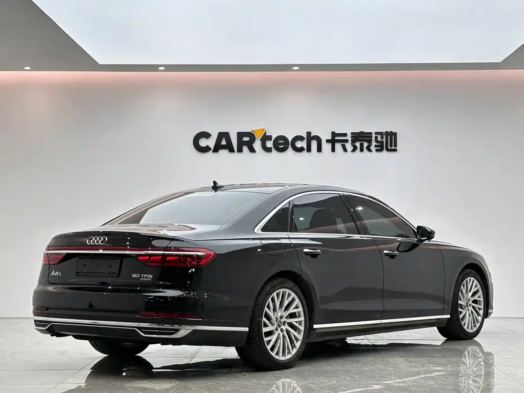 Audi A8 — миниатюра 5