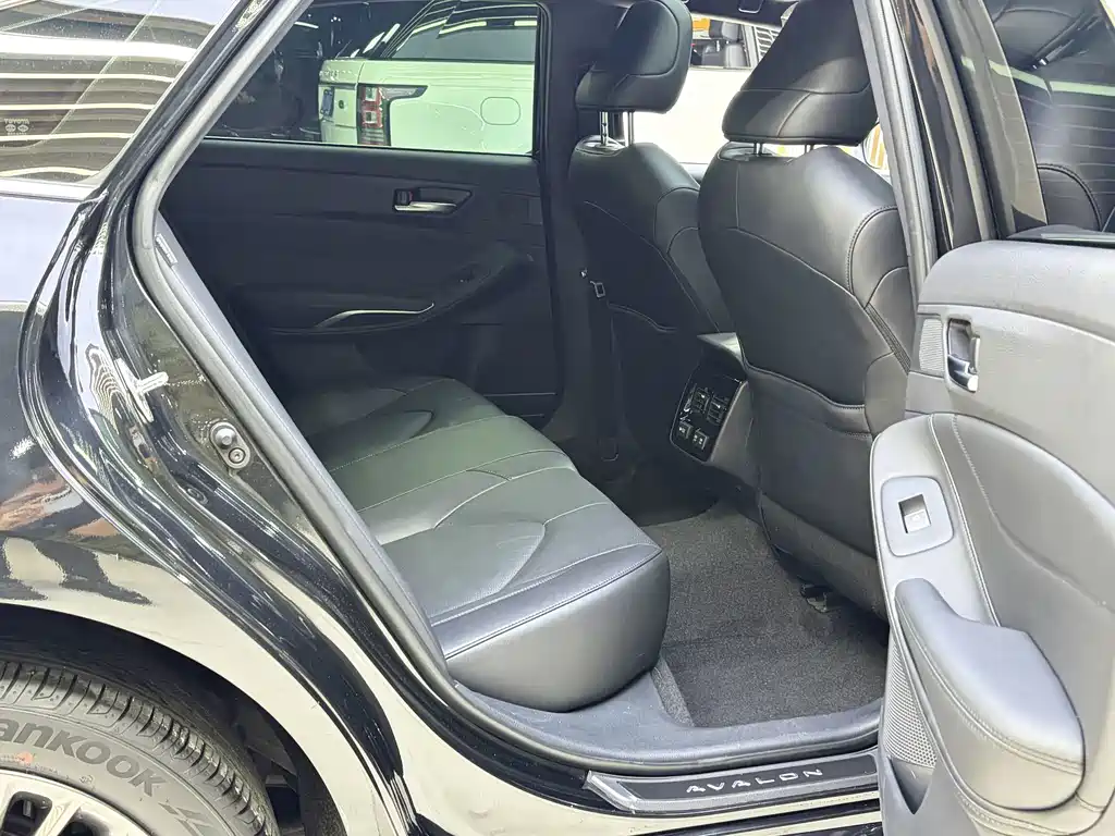 Toyota Avalon — миниатюра 18