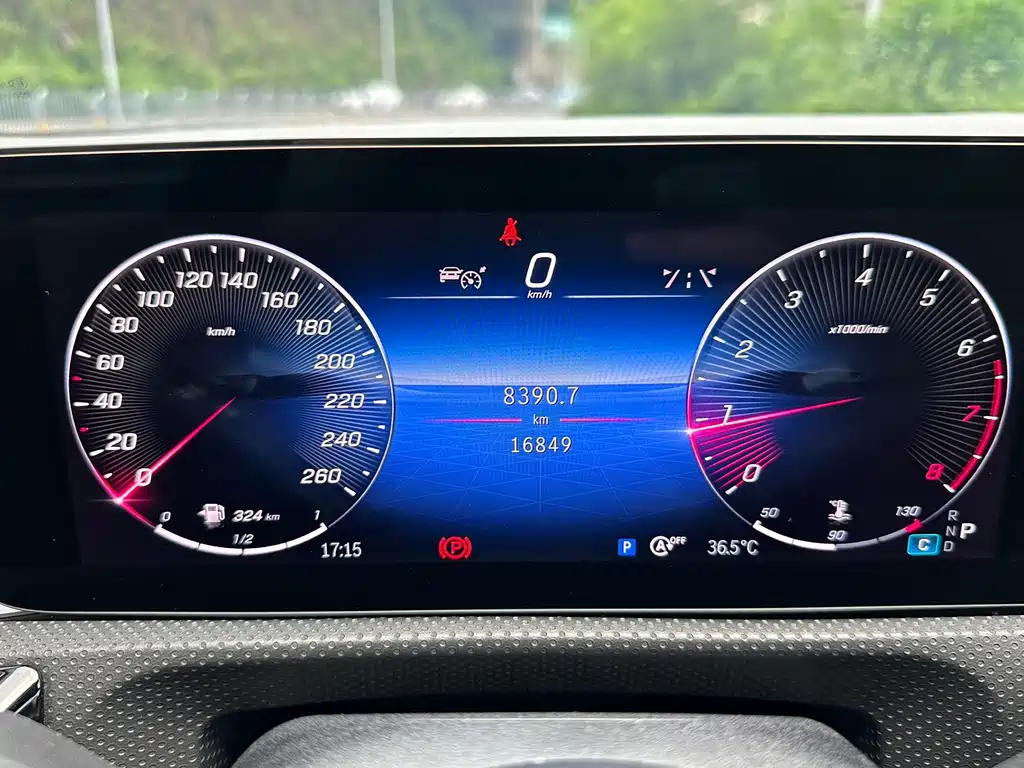 Mercedes-Benz A-Class — миниатюра 8